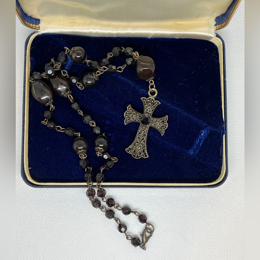 SOLD Vintage Gothic Black beads and cross necklace #gothic #vintage